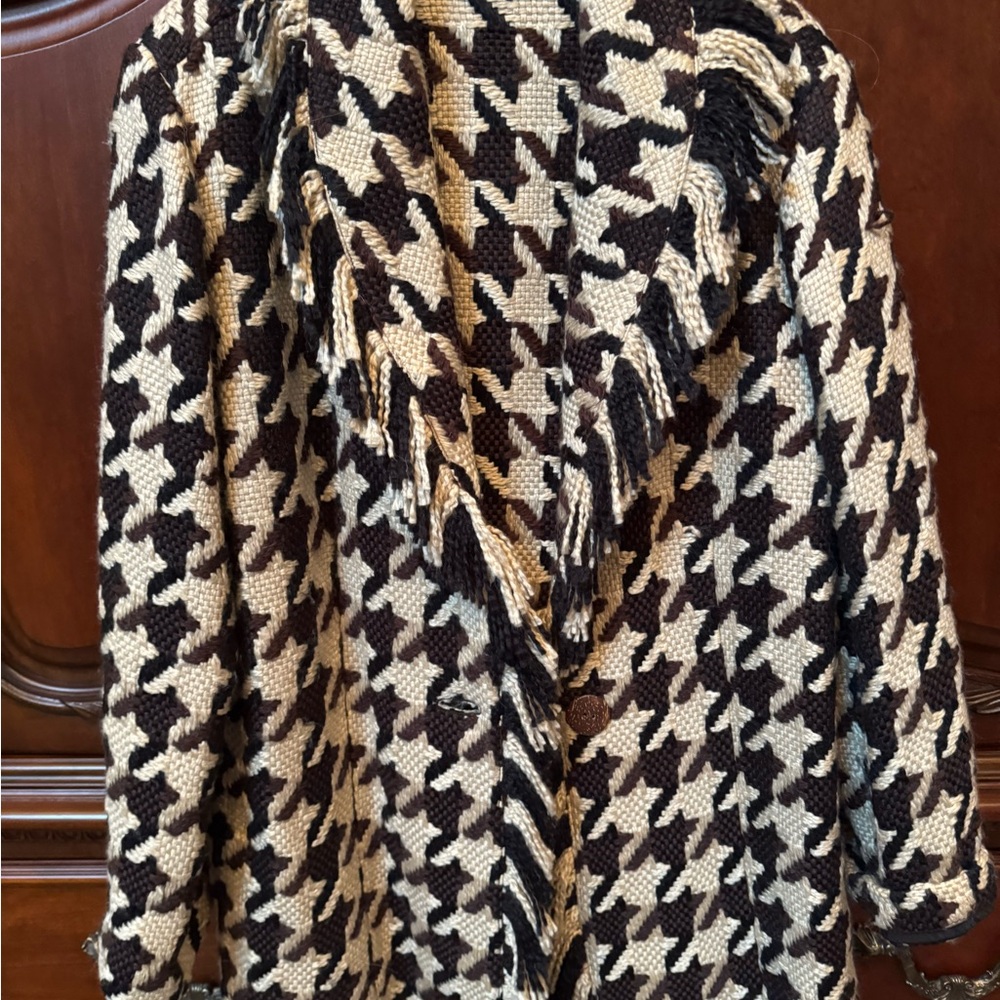Chico's Black and Cream Houndstooth Sweater